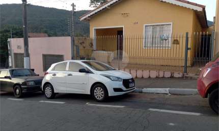 Casa com 2 quartos à venda ou para locação em Centro - SP