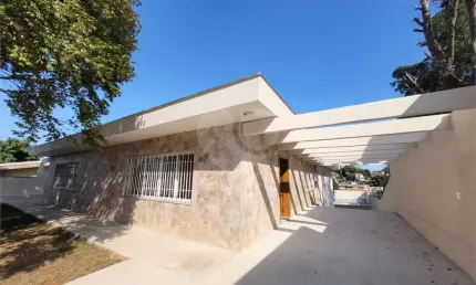 Casa térrea com 4 quartos à venda ou para locação em Vila Albertina - SP