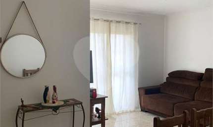 Apartamento com 3 quartos à venda em Vila Santos - SP