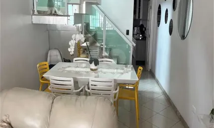 Sobrado com 3 quartos à venda em Vila Constança - SP