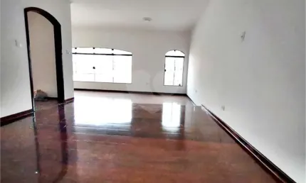 Sobrado com 5 quartos à venda ou para locação em Jardim Franca - SP