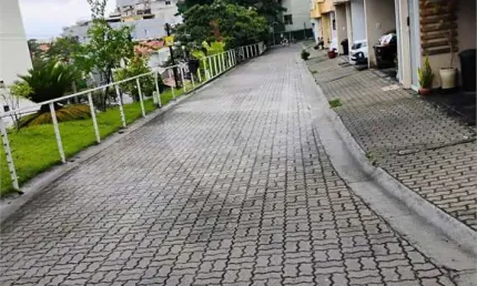 Condomínio com 3 quartos à venda em Vila Santos - SP