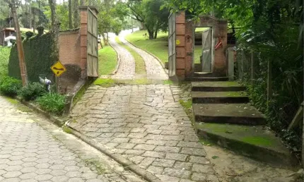 Condomínio com 3 quartos à venda em Capoavinha - SP