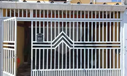 Sobrado com 4 quartos à venda em Vila Constança - SP