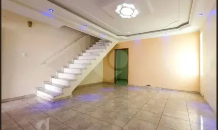 Sobrado com 3 quartos à venda ou para locação em Vila Carrão - SP