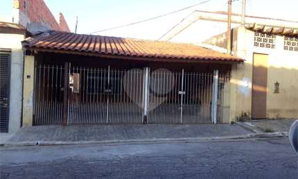 Casa térrea com 4 quartos à venda em Bortolândia - SP