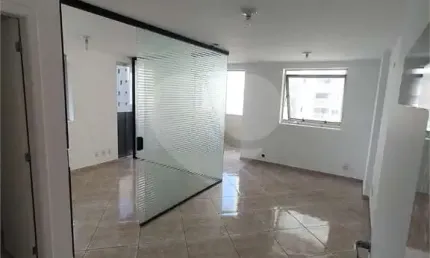 Sala comercial à venda na Rua Vergueiro, Vila Mariana, São Paulo