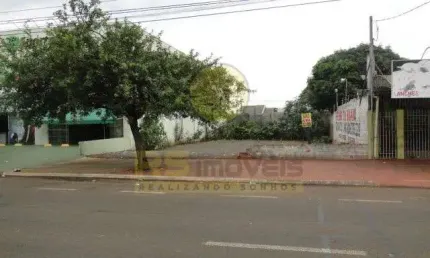 Terreno comercial para alugar na Avenida Mandacaru, 3028, Jardim Santa Helena, Maringá por R$ 4.000