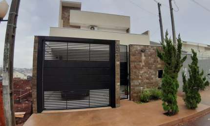 Casa com 3 quartos à venda na Rua João Magalhaes de Oliveira, 907, Jardim Imperial, Marialva, 230 m2 por R$ 850.000