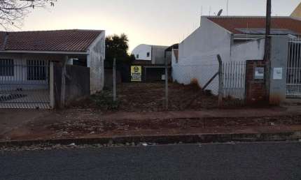 Terreno à venda na Rua Pioneiro José Augusto Gaspar, 84, Parque Residencial Quebec, Maringá