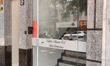 Edifício Comercial para LOCAÇÃO no condomínio MAISON VERT no bairro Zona 01