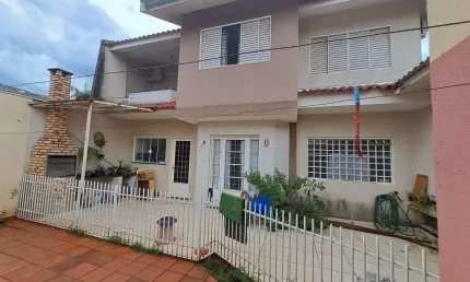 Casa à venda na Rua Bogotá, 411, Vila Morangueira, Maringá