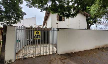 Casa com 3 quartos para alugar na Alameda Doutor João Paulino, 10, Jardim Alvorada, Maringá