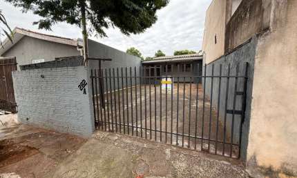 Casa com 2 quartos para alugar na Rua Pioneiro Adelino Rigolin, 282, Copacabana Residencial, Maringá