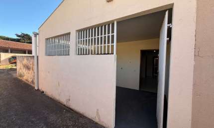 Casa com 1 quarto para alugar na Rua Manágua, 204, Vila Morangueira, Maringá, 50 m2 por R$ 750
