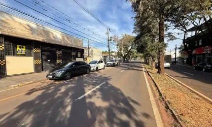 Sala comercial com 1 sala para alugar na Avenida Paranavaí, 503- A, Zona 06, Maringá