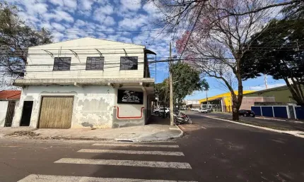 Apartamento com 3 quartos para alugar na Rua Márcia Mendes, 14, Jardim América, Maringá, 180 m2 por R$ 1.900