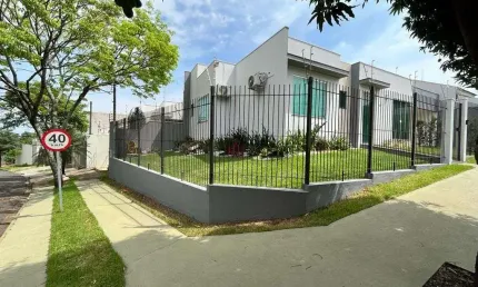 Casa com 3 quartos para alugar na Rua Maria Madalena Martins Machado, 17, Jardim Dias I, Maringá