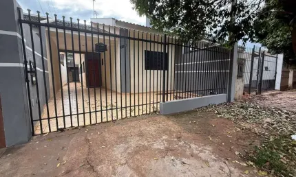 Casa com 3 quartos para alugar na Rua Triunfo, 144, Residencial Ibirapuera, Maringá