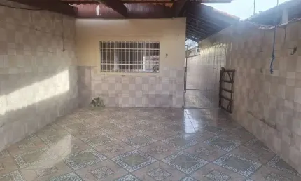 Oportunidade por r$280.000,00 em itanhaem - 2 dormitorios sendo 1 suite, area de lazer, região residencial.