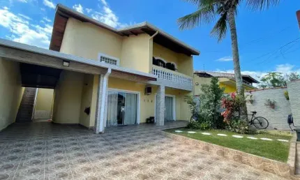 Casa com 4 quartos à venda na Belmira Novaes, Peruíbe 
