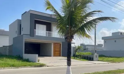 Sobrado Alto Padrão em Condomínio Fechado - Itanhaém, SP