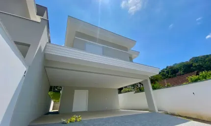 Casa com 4 quartos à venda no Atiradores, Joinville , 270 m2 por R$ 2.430.000
