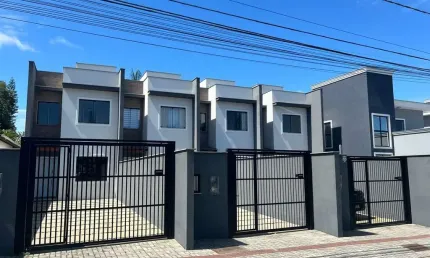 Casa com 3 quartos à venda no Bom Retiro, Joinville 