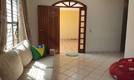 Casa térrea 3 quartos 2 suítes ideal para moradia ou investimento