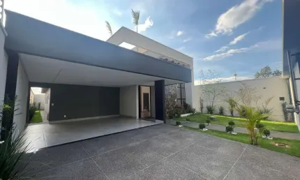 Casa alto padrão à venda no parque amazônia 4 suítes e piscina