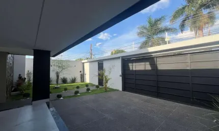 Casa térrea com 4 suítes, armários, escritório e piscina