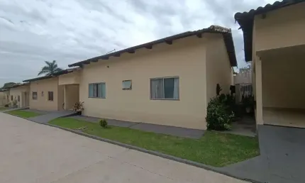 Casa à venda 3 quartos 1 suíte privacidade e conforto