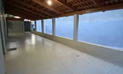Casa térrea com quintal amplo – localização imbatível próximo do buriti shopping e assaí