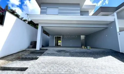 Casa com 4 quartos à venda no Atiradores, Joinville 