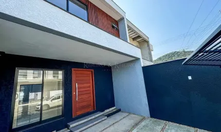 Casa com 3 quartos à venda no Saguaçu, Joinville 