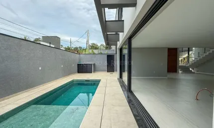 Casa em condomínio fechado com 3 quartos à venda no América, Joinville 