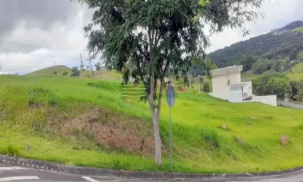 Terreno em condomínio a Venda no Bella Vitta no Santa Luzia em Caçapava