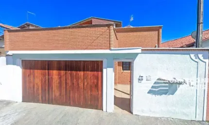 Casa com 3 quartos à venda na Rua Doutor José de Oliveira Moura, 366, Vila Resende, Caçapava