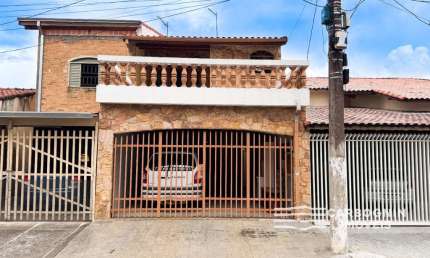 Casa com 3 quartos à venda na Rua Nely Mantes Natali, 160, Jardim Primavera, Caçapava