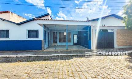 Casa com 3 quartos à venda na Rua Alfredo Camilher de Sá, 88, Centro, Caçapava