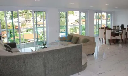 Casa com 10 quartos alugar no Mangabeiras com piscina