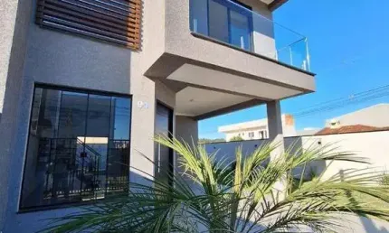 Sobrado com 3 dormitórios à venda, 110 m² por R$ 800.000,00 - Eucaliptos - Fazenda Rio Grande/PR