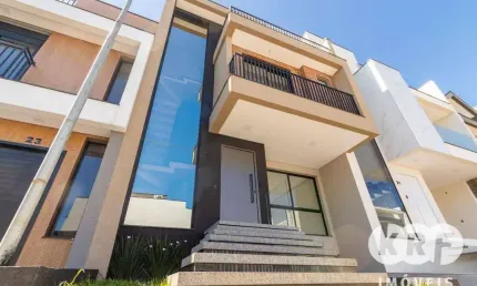 Sobrado com 3 suítes à venda,  217m² por R$ 1.650.000 - Pinheirinho - Curitiba/PR
