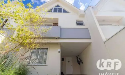 Sobrado com 3 dormitórios à venda, 154 m² por R$ 825.000,00 - Uberaba - Curitiba/PR