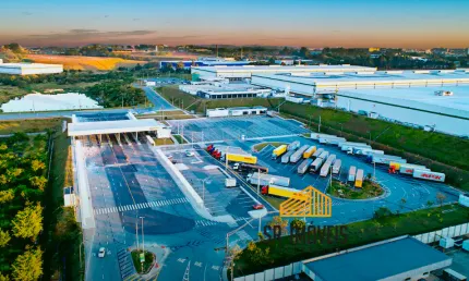 Galpão para alugar de 4000 metros quadrados em condomínio logístico em Duque de Caxias - RJ