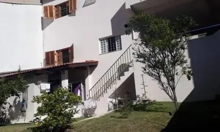 Residencial das Ilhas Sobrado com 3 dormitórios em excelente localização