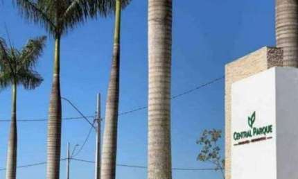 Excelente Terreno com 400 m2 no Residencial Central Parque