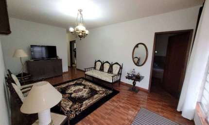 Jd. Santa Rita de Cássia Duas Casas 5 quartos Planas na Av. Joanópolis, em Bragança Paulista
