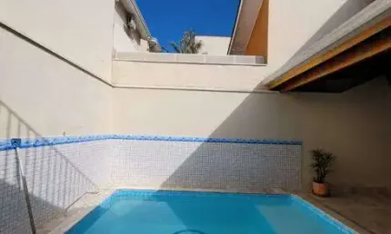 Euroville 1 Casa com Piscina, 3 Suítes e 8 vagas em Bragança Paulista