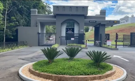 Condomínio Parque Imperador Terreno com 302 m2 e excelente topografia OPORTUNIDADE